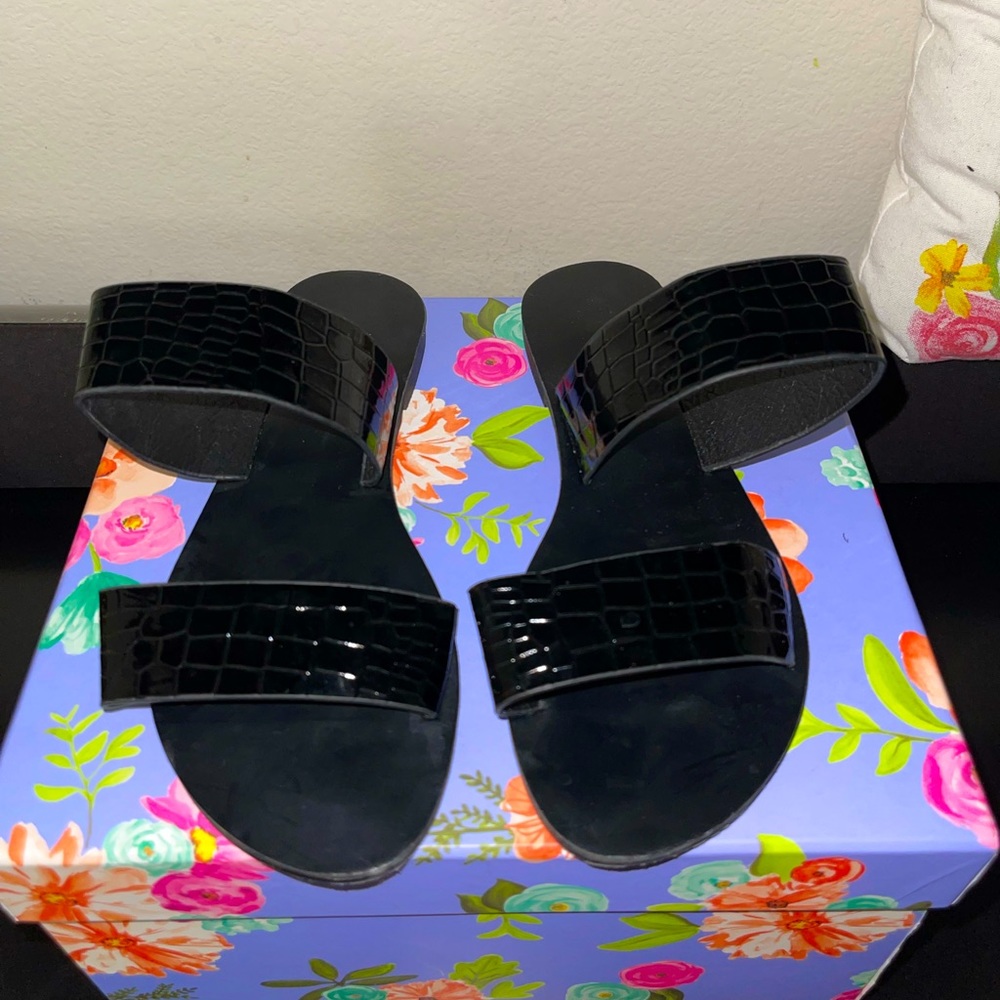 Black sandals size 7 1/2 from SHEIN